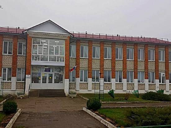 В брянском Климове отремонтировали крышу Центра допобразования