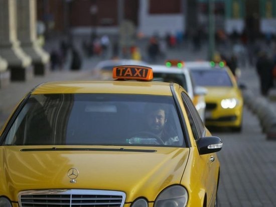Орловчане могут пожаловаться на недобросовестных таксистов