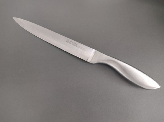 В Губкинском рецидивист ударом ножа отправил знакомого в больницу
