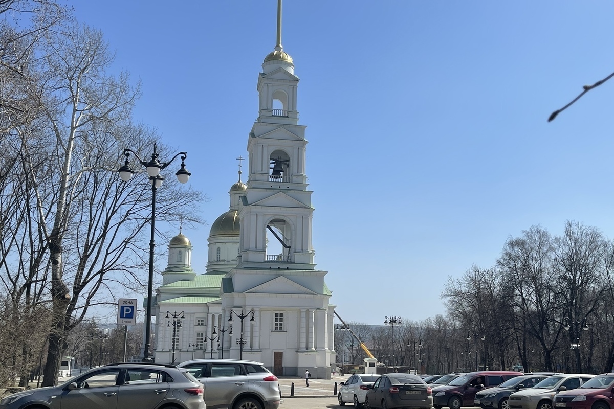 Где в пензе можно получить. Спасский кафедральный собор тара. Спасский собор Пенза. Спасский кафедральный собор Пенза фото. Пенза Спасский собор золотой Трезини.