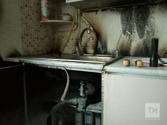В татарстанском селе родители спасли из пожара двух дочек