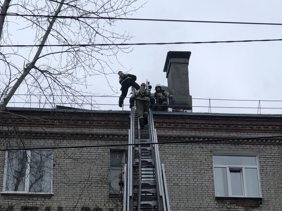 В горевшем доме на Кулагина в Томске протекает крыша