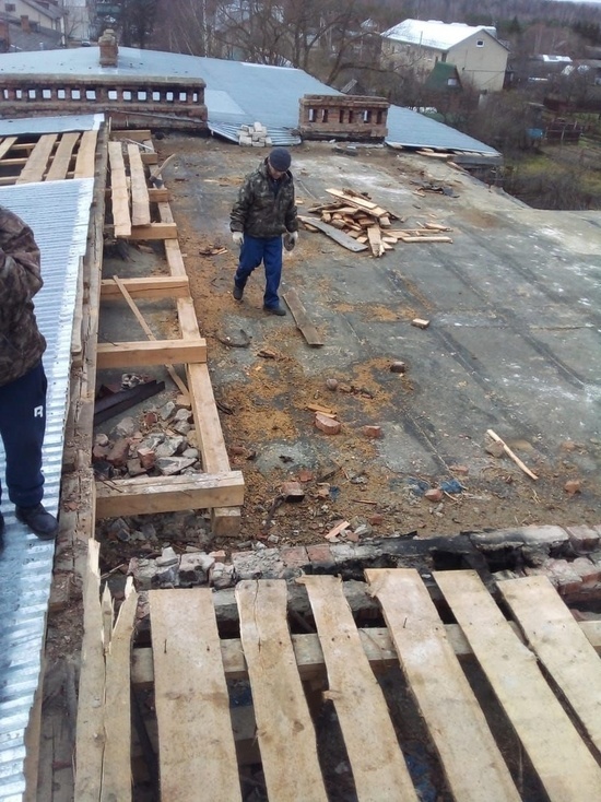 В Ярославской области жителям во время урагана снесло крышу