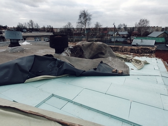 От ветра пострадала крыша школы-интерната в Чувашии