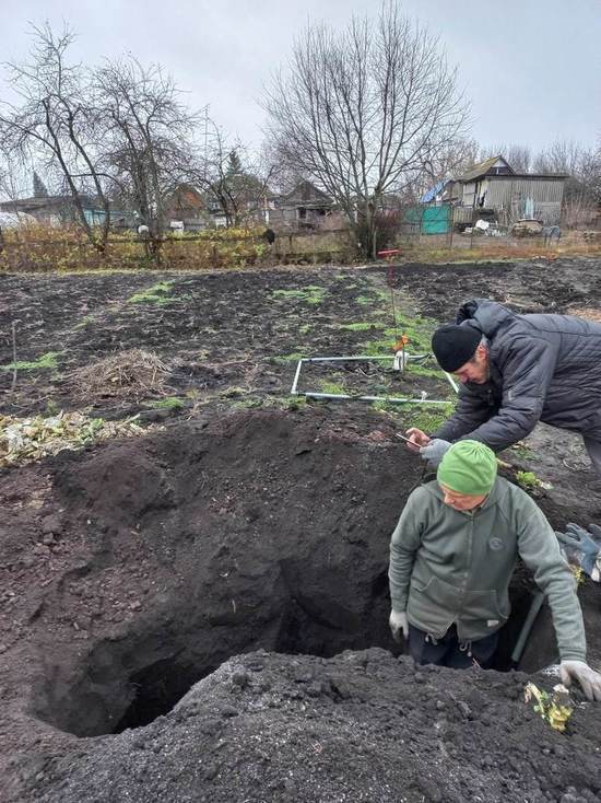 В Курской области в огороде поисковики нашли обломки военного самолета «Як»