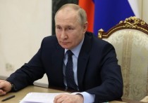 Президент России Владимир Путин заявил, что раскачка государств и народов начинается с искажения истории, а также размытия традиционных ценностей