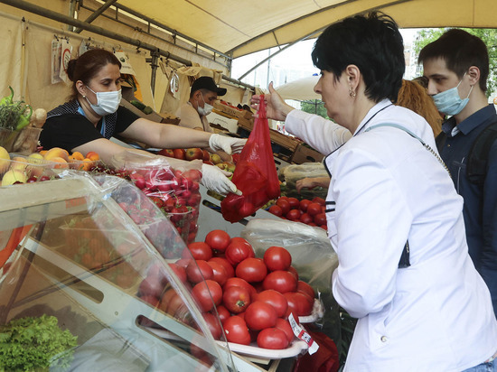 Огурцы и помидоры начали предпраздничное ценовое ралли