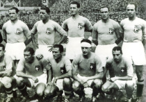 Чемпионат мира в Катаре станет уже 22-м турниром национальных команда под эгидой ФИФА, победитель которого получит право носить звание лучшей сборной на планете. «МК-Спорт» рассказывает о всех мировых первенствах, проведенных с 1930-го по 2018-й годы. На этот раз очередь Кубка мира 1934 года, который прошел в Италии. Единственный раз в истории страна-хозяйка принимала участие в квалификации, но это не помешало итальянцам выиграть.