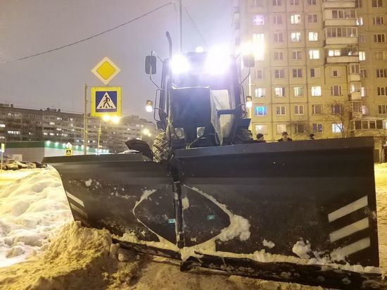 Дороги на КАД и под Петербургом будут убирать более 400 машин