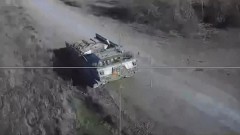 Появилось видео боевого применения БПЛА в зоне СВО: уничтожена техника ВСУ