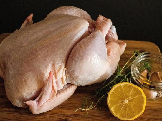 Более 600 тонн мяса птицы привезут в Сахалинскую область