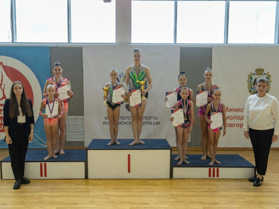 Воспитанницы ДЮСШ №1 взяли «бронзу» на всероссийском турнире по спортивной акробатике
