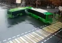 Сразу два резонансных ДТП с общественным транспортом произошли в Алматы 8 ноября