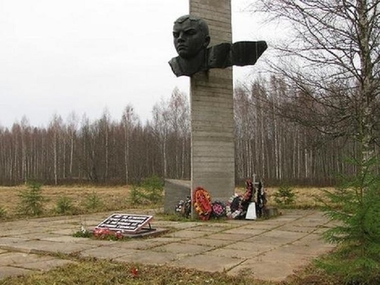 Памятник Александру Матросову в Локнянском районе реконструируют к 9 мая