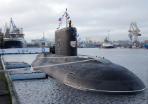 Большая дизель-электрическая подводная лодка «Уфа» проекта 636 вошла 16 ноября в состав ВМФ России, на ней поднят военно-морской флаг
