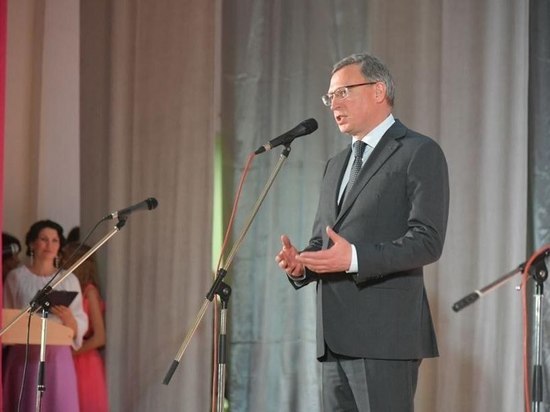 Омский губернатор открыл в Любинском районе обновлённый ДК со славной историей