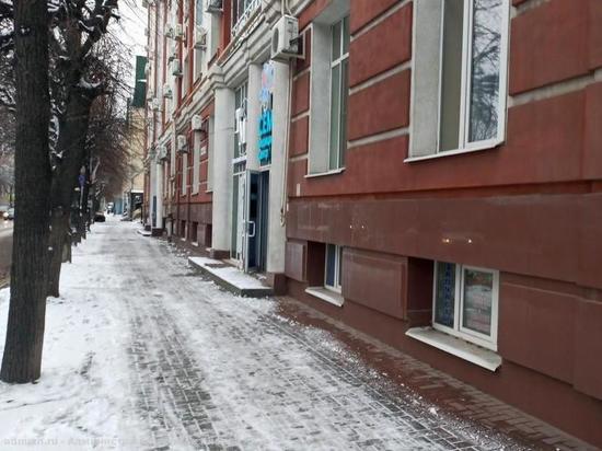 За день в Рязани выявили 35 нарушений в уборке дворов от снега