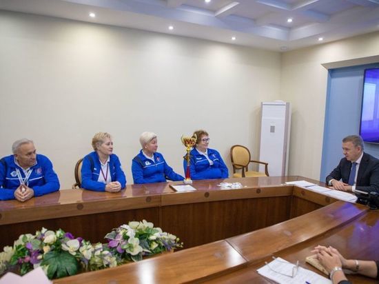 Пенсионеры из Южно-Сахалинска победили в командном зачете по дартсу на спартакиаде