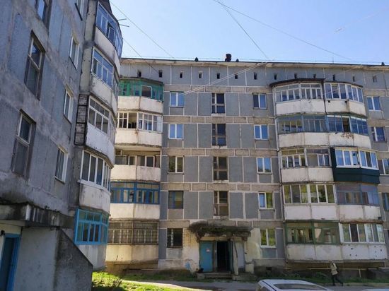 Жителям Холмска разъяснили этапы и сроки капремонта в 2023 году