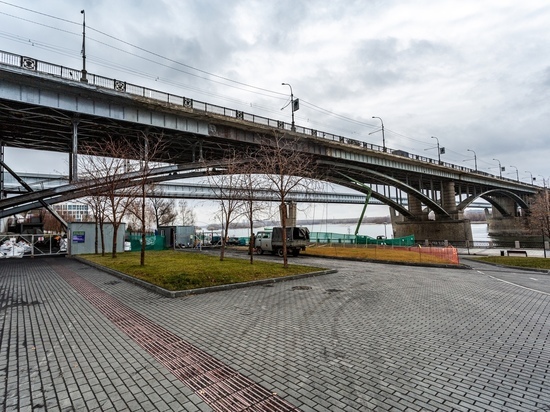 Эксклюзивные кадры ремонта Октябрьского моста показали "МК в Новосибирске"