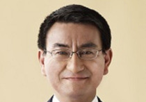 В Японии создали робота-двойника экс-министра по делам административной реформы и реформы управления Таро Коно