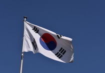 Южная Корея в настоящее время не рассматривает вариант создания собственного ядерного оружия или возвращения в страну тактического ядерного оружия из США, однако Сеул может изменить позицию по данному вопросу