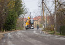 На ремонт улиц в муниципалитетах Калининградской области направлено более 500 миллионов рублей. Об этом сообщает пресс-служба правительства региона.