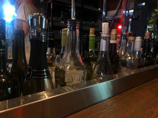 Закрытый на Рубинштейна бар с нелегальным алкоголем продолжил работу