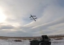 Экс-глава "Роскосмоса" Дмитрий Рогозин опубликовал в своём Телеграмм-канале видео, на котором запечатлен полет прототипов российских БПЛА, разработанных военно-промышленной компанией "Царские волки"