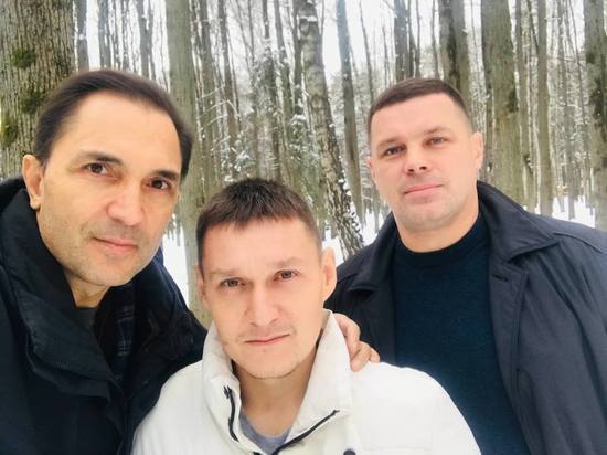 Сенатор и депутат привезли морские деликатесы раненому в СВО жителю Сахалина