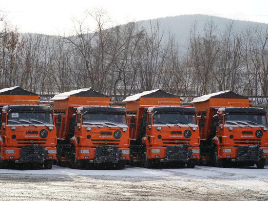 4 новые дорожные машины с джойстиками прибыли в Красноярск