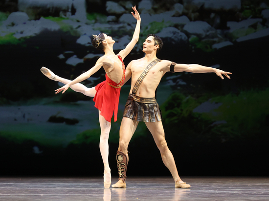 Испанские страсти показали на сцене НОВАТа в балете «Кармен-сюита» в Новосибирске