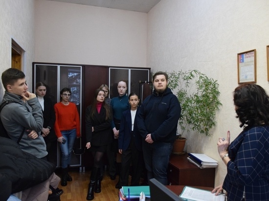 В ЗАГСе Тамбова проводят экскурсии для студентов