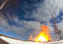 Командующий Ракетными войсками стратегического назначения генерал-полковник Сергей Каракаев заявил о проведении успешных испытаний ракетного комплекса "Сармат"