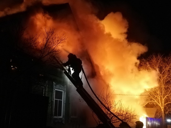 В деревне Марий Эл огонь уничтожил надворные постройки и повредил жилой дом