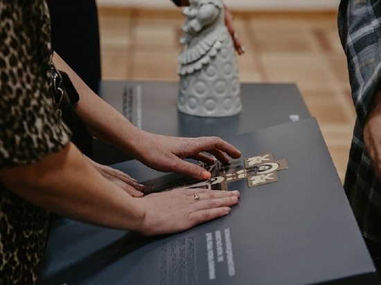 В Вятском художественном музее появились экспонаты, которые можно трогать руками