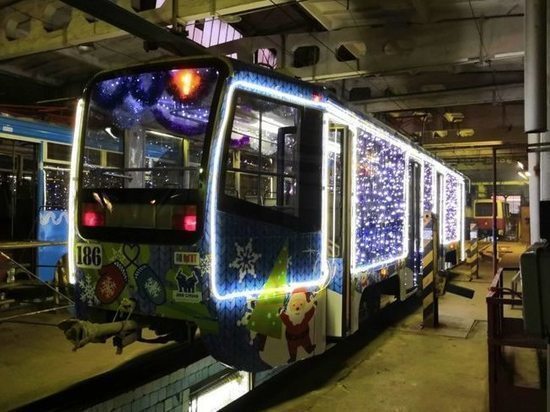 Мэр Ярославля пообещал сделать новогодний трамвай