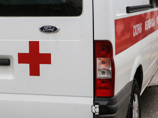 Пятиклассницу госпитализировали после столкновения двух иномарок на Савушкина