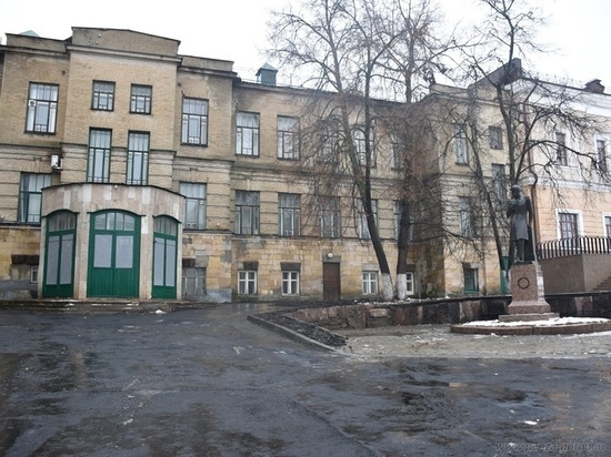 В Пензе завершили благоустройство территории у памятника М.Ю. Лермонтову