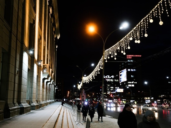 Новогоднюю иллюминацию включат в центре Новосибирска уже 1 декабря