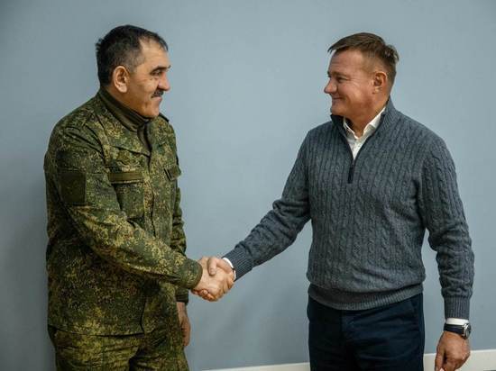Курский губернатор провел встречу с заместителем министра обороны РФ Евкуровым