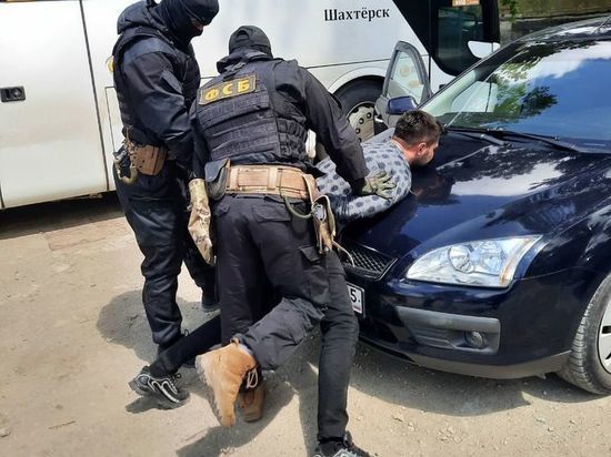 Предпринимателя на Сахалине осудили за взятку сотруднику ФСБ России