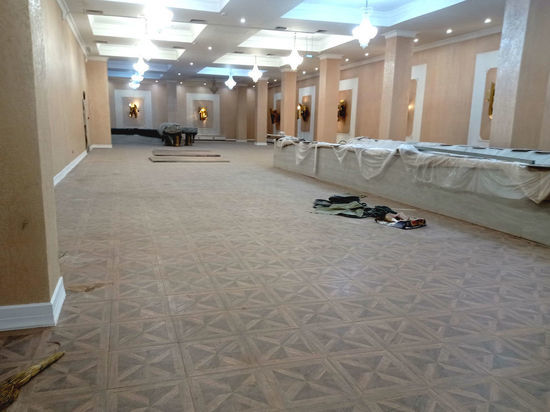 В Хакасии под контролем приставов был доделан плохой ремонт в драмтеатре