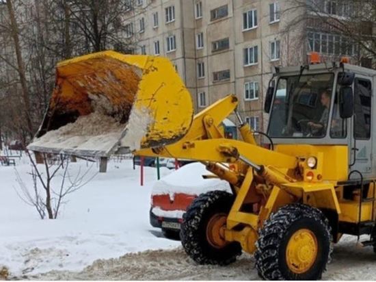 С орловских дорог вывезли почти 1000 кубометров снега за ночь