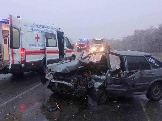 В аварии двух легковушек в Гагаринском районе пострадали три человека