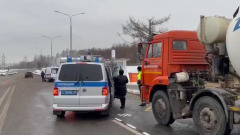 На западе Москвы бетономешалка насмерть сбила ребенка: видео