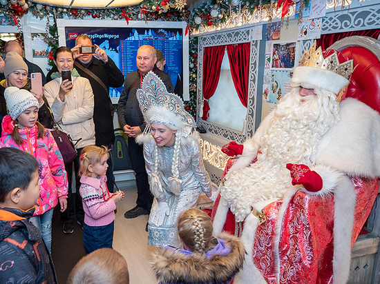 Чтобы посетить поезд Деда Мороза томичи заплатили почти две тысячи рублей за один билет