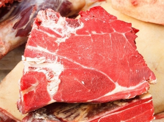 Онколог рассказал, как красное мясо провоцирует рак толстой кишки