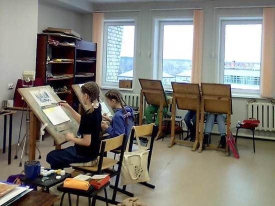 В брянском поселке Климово капитально отремонтировали школу искусств