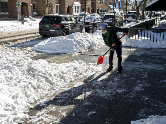 Байден объявил ЧС в Нью-Йорке из-за снегопада
